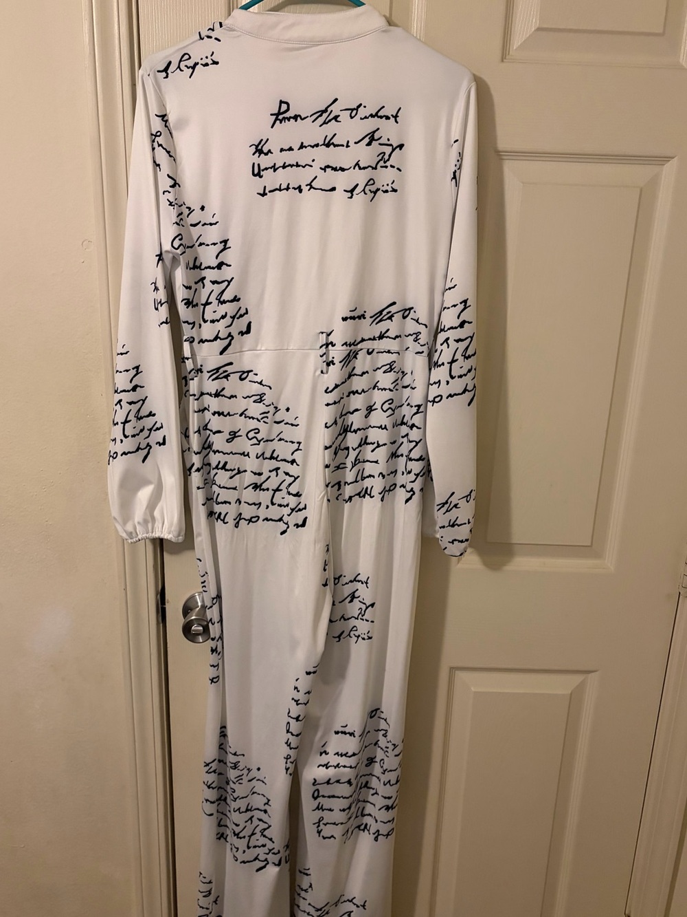 SHEIN White Script Print Long Sleeve Jumpsuit - Picture 5 of 8